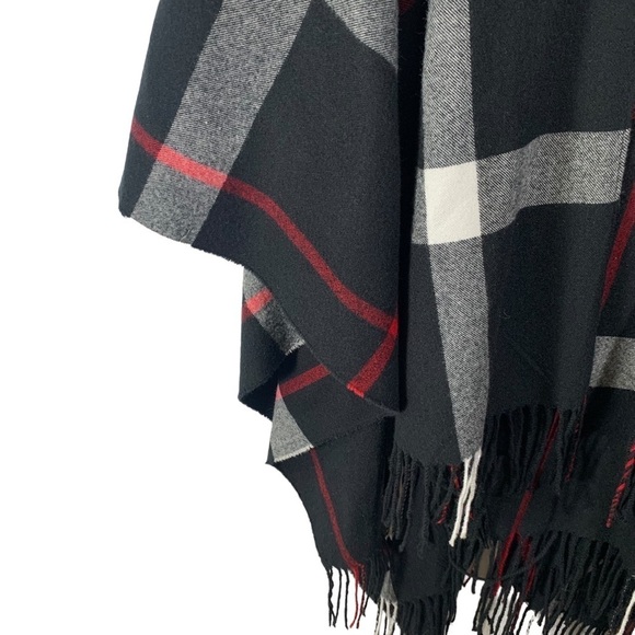 Jessica McClintock Super Soft Black Plaid Poncho Caper One Size fits most - Picture 5 of 11